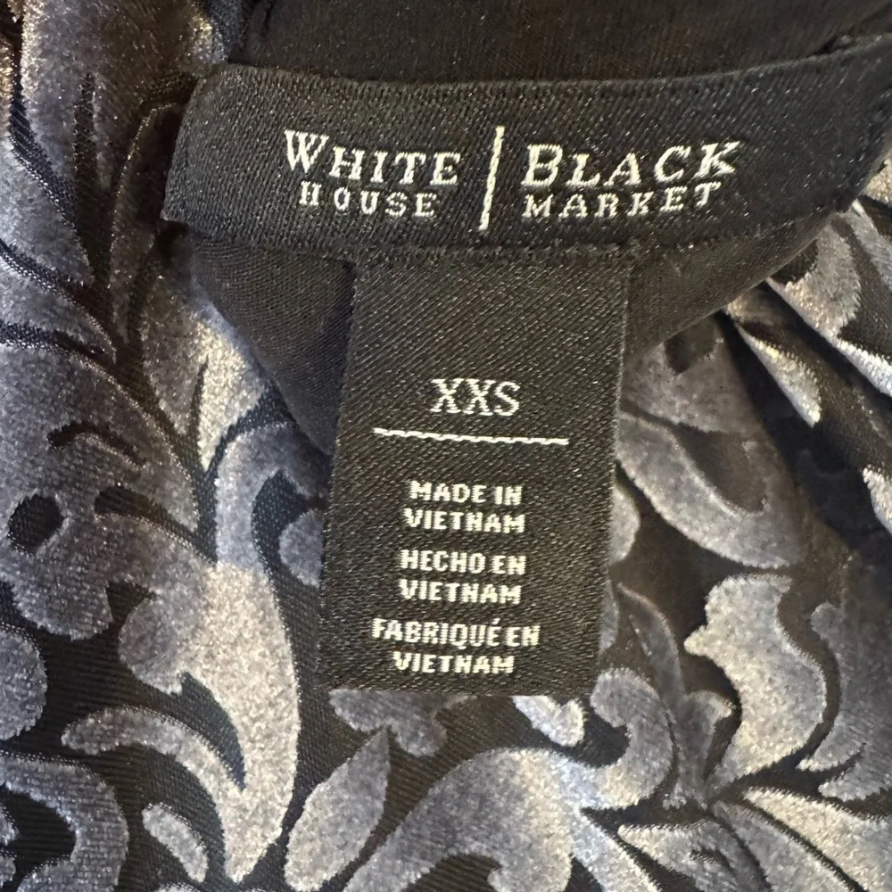 GORGEOUS White House Black Market Black/Silver Velour TOP   XXSMALL    #U - Picture 8 of 8